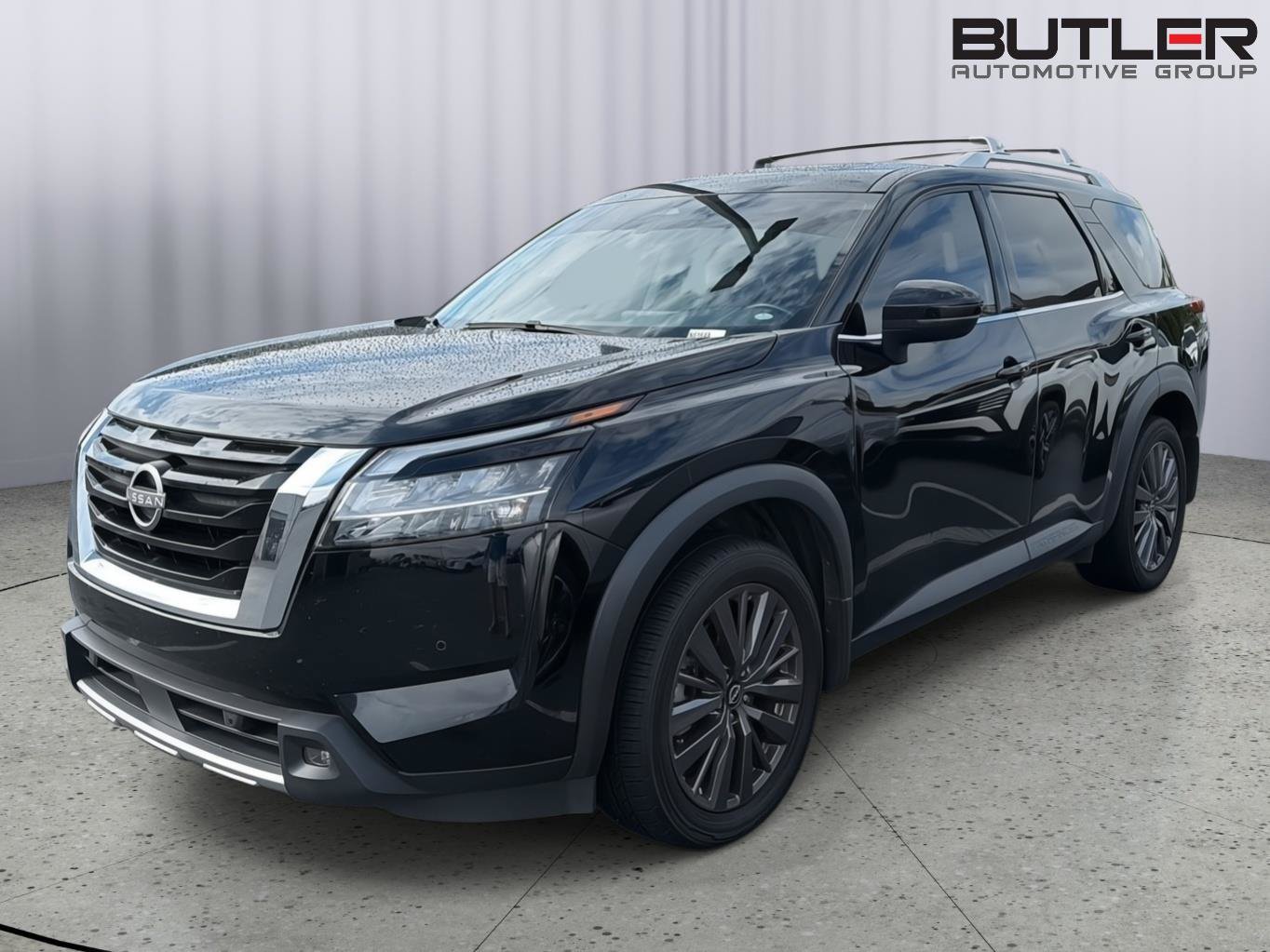 Used 2024 Nissan Pathfinder SL w/ SL Premium Package