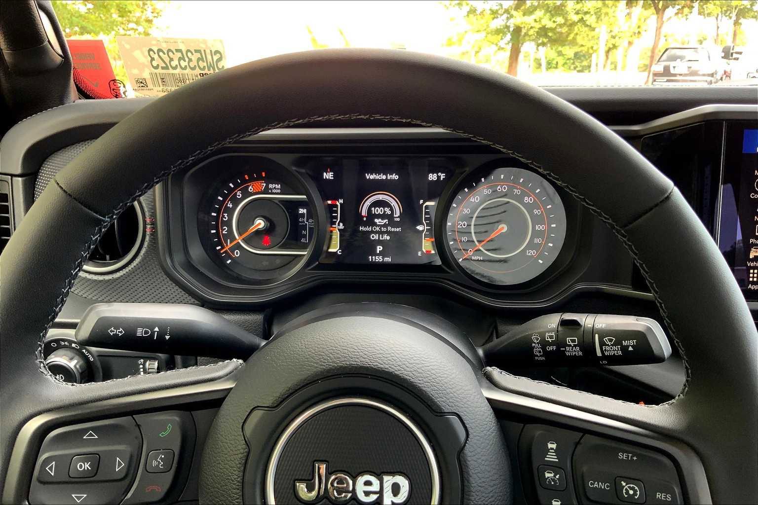 Used 2025 Jeep Wrangler Unlimited Rubicon image 25