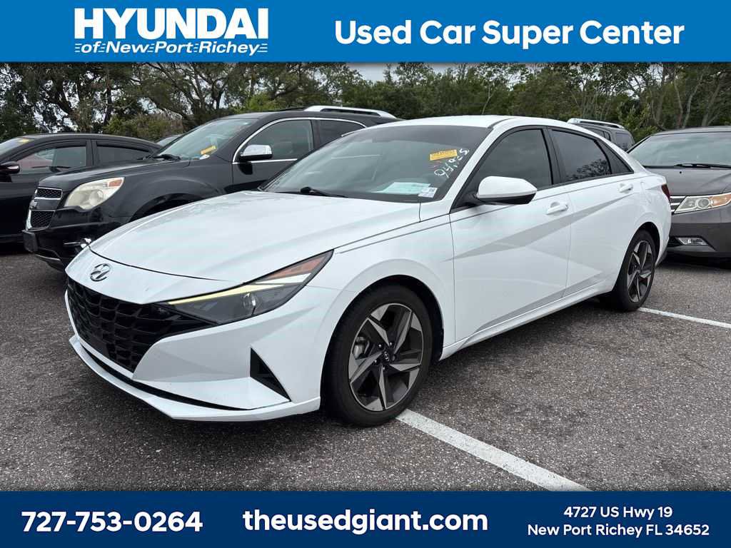 Used 2023 Hyundai Elantra SEL w/ Convenience Package image 1