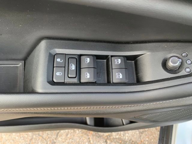 Used 2025 Jeep Grand Cherokee L Altitude image 13