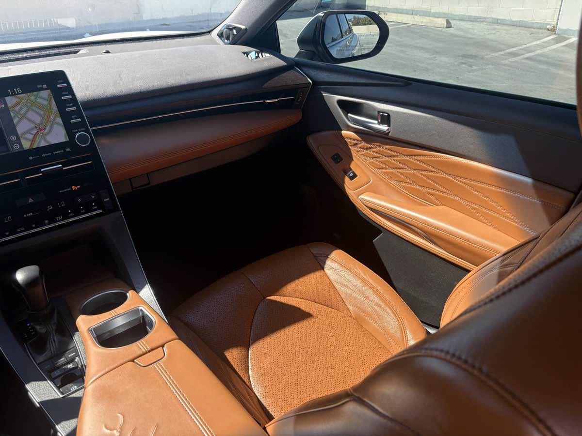 Used 2020 Toyota Avalon Limited w/ Advanced Safety Package FWD image 21