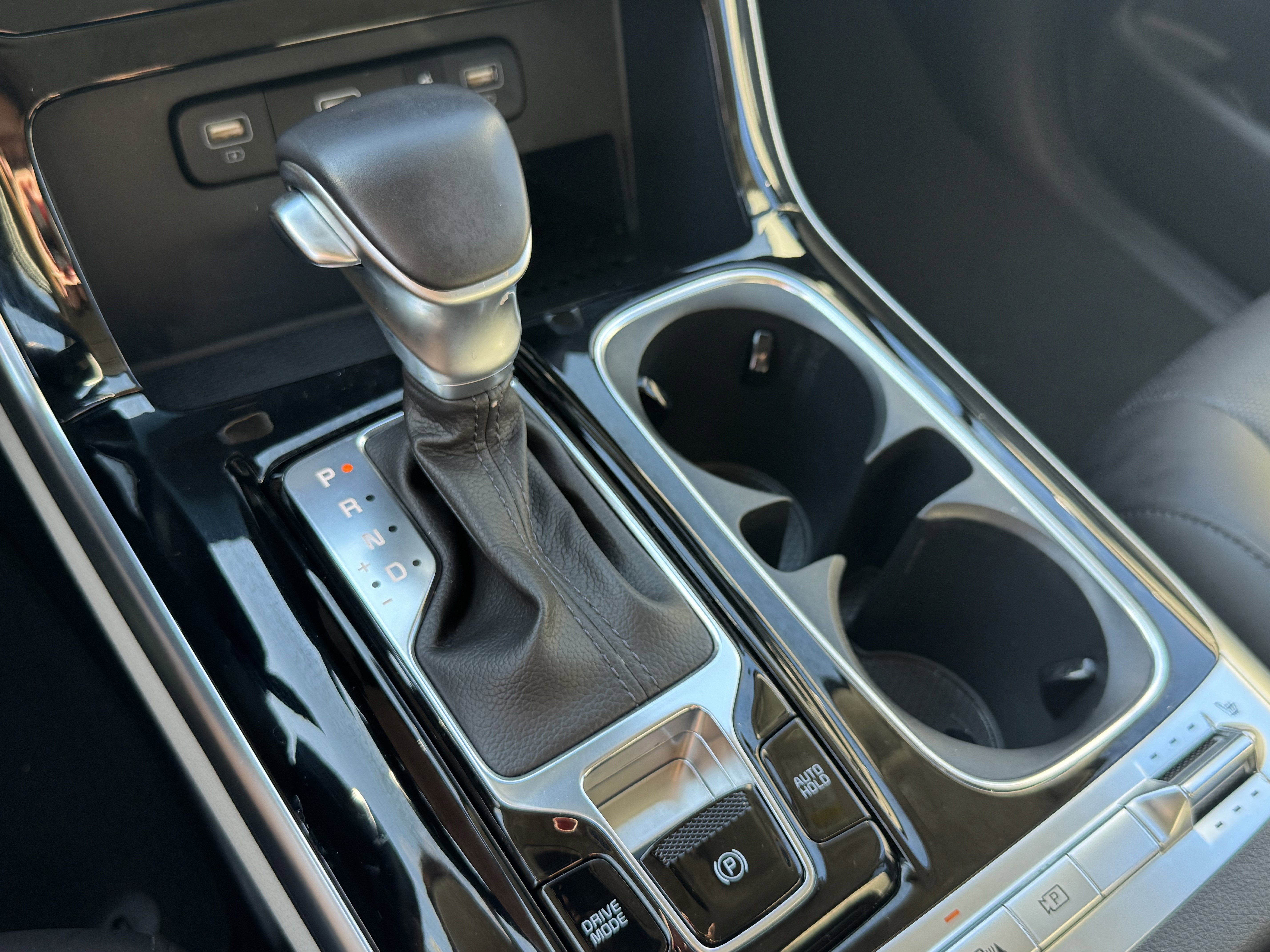 Used 2024 Kia Carnival SX image 23