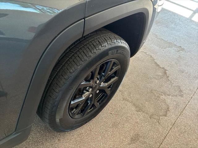 Certified 2024 Jeep Grand Cherokee Altitude AWD/4WD image 5