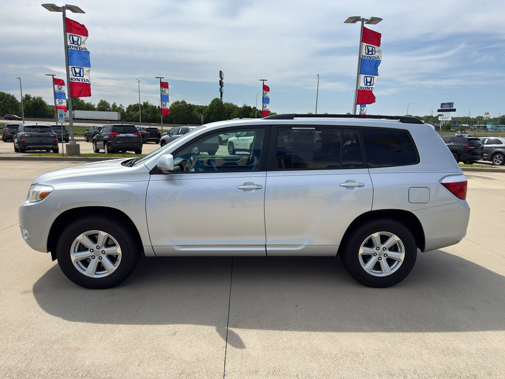 Used 2010 Toyota Highlander SE AWD/4WD image 8