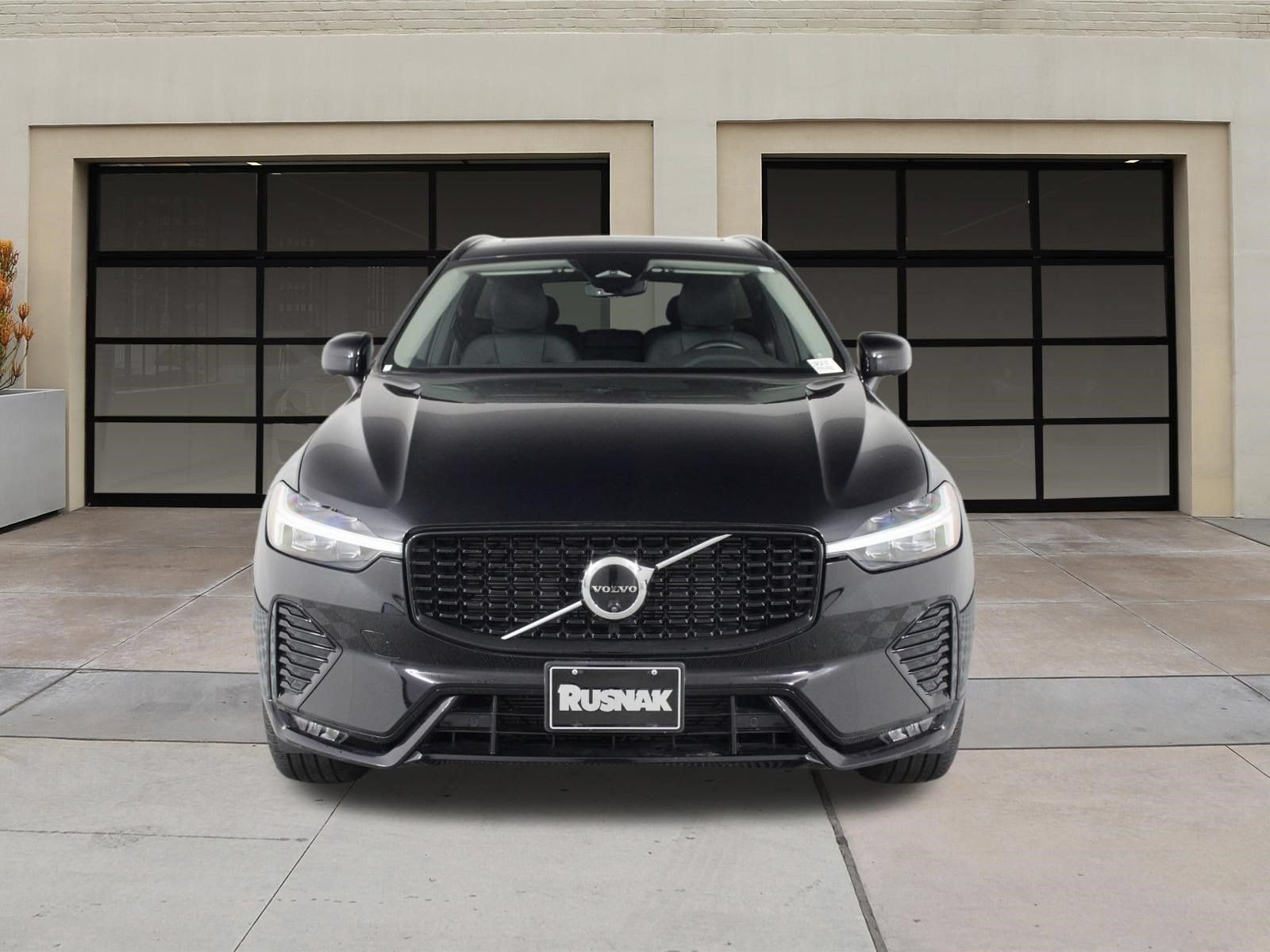 Certified 2025 Volvo XC60 B5 Plus AWD/4WD image 6