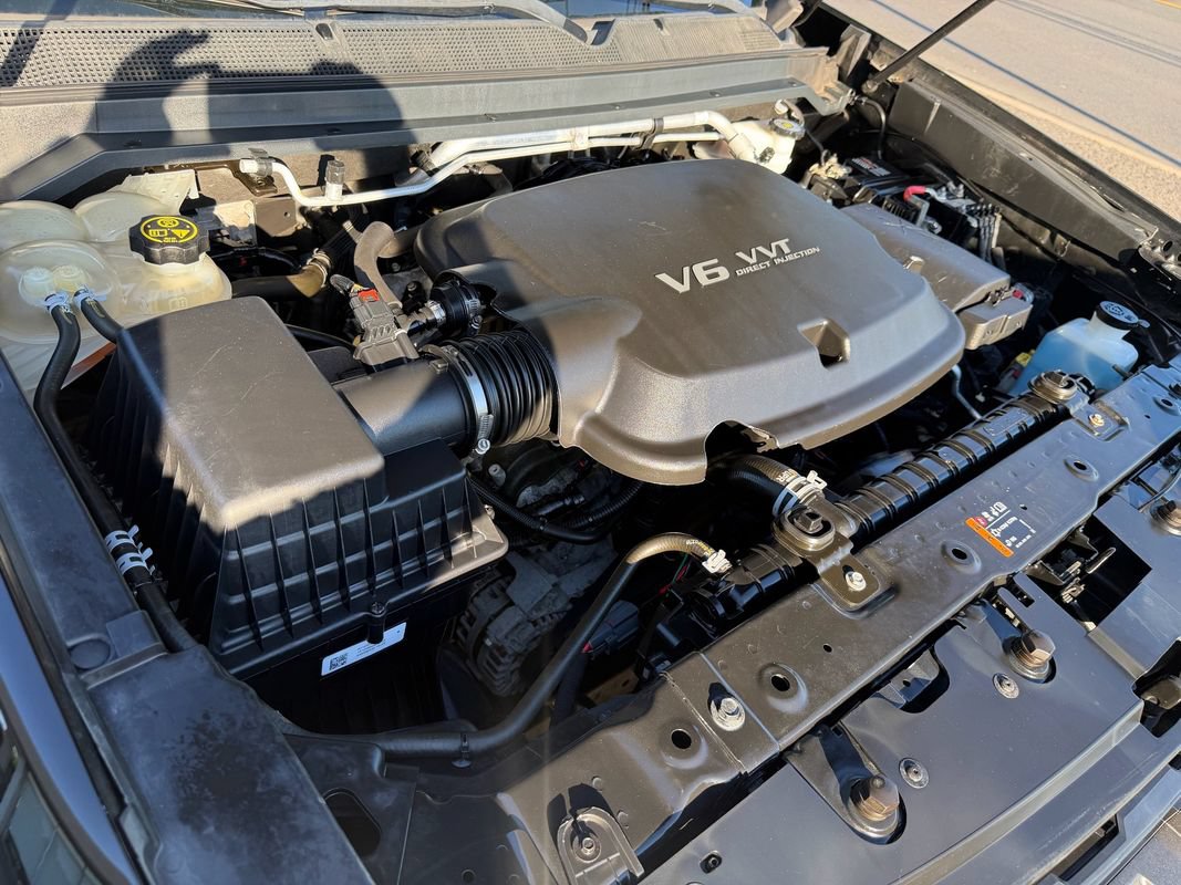 Used 2018 Chevrolet Colorado Z71 AWD/4WD image 37