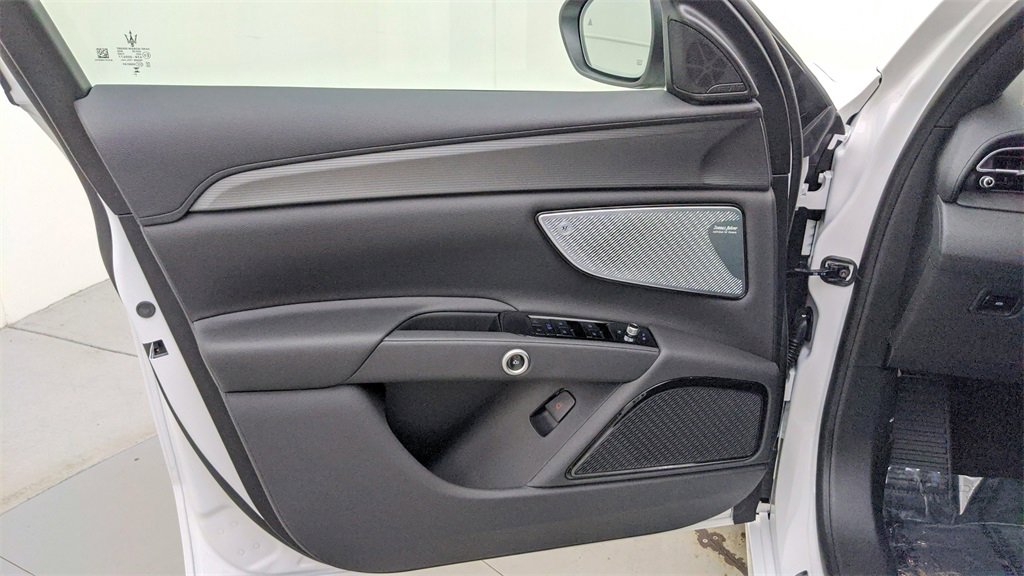 Used 2024 Maserati Grecale GT image 22