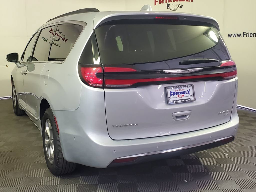 Used 2022 Chrysler Pacifica Limited AWD/4WD image 4