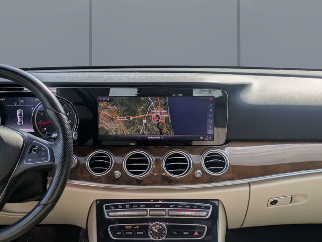 Used 2018 Mercedes-Benz E 300 image 17