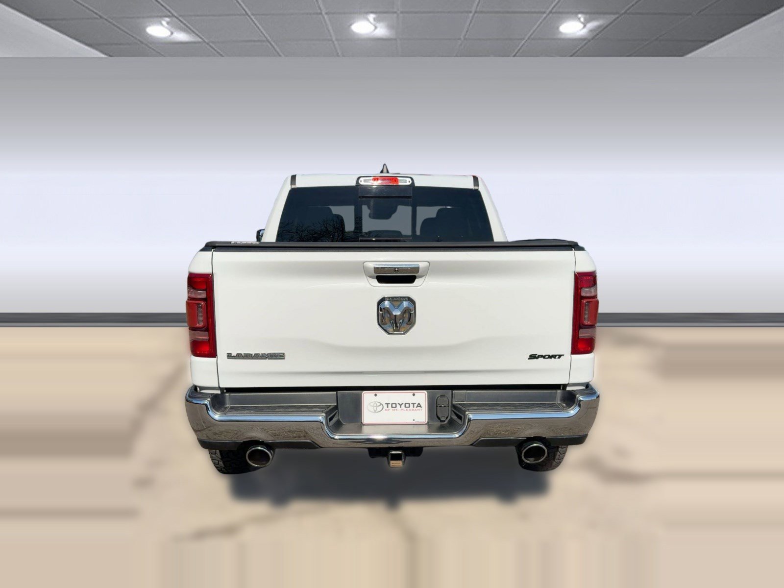 Used 2021 RAM 1500 Laramie image 9