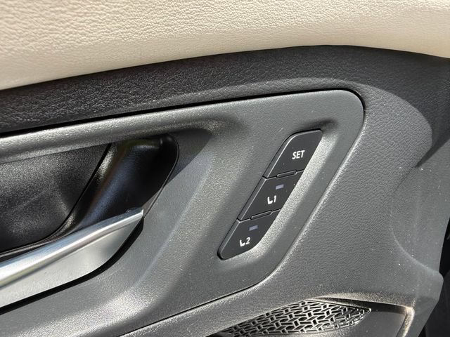 Certified 2024 Nissan Ariya FWD image 14