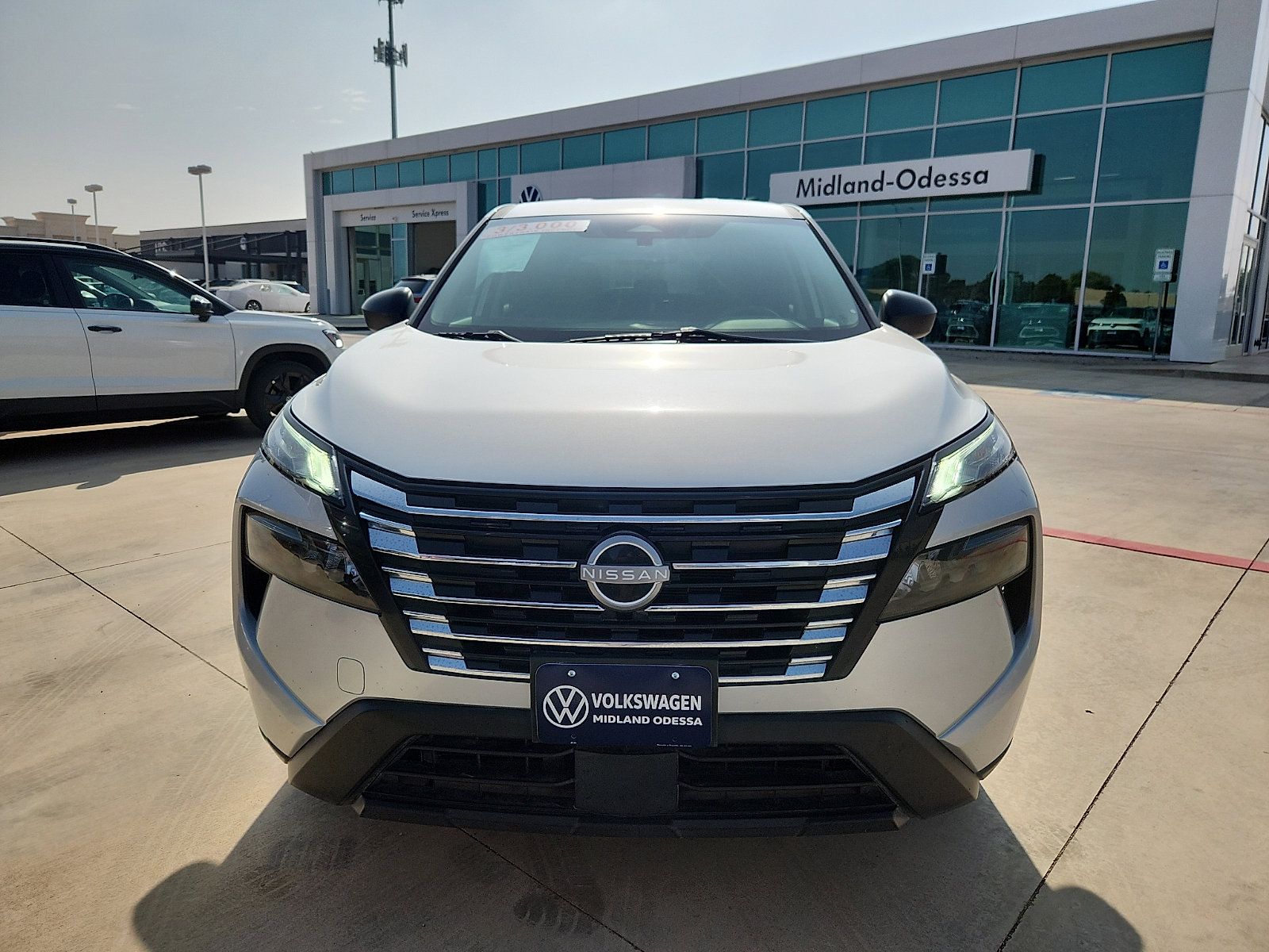 Used 2024 Nissan Rogue S FWD video 2