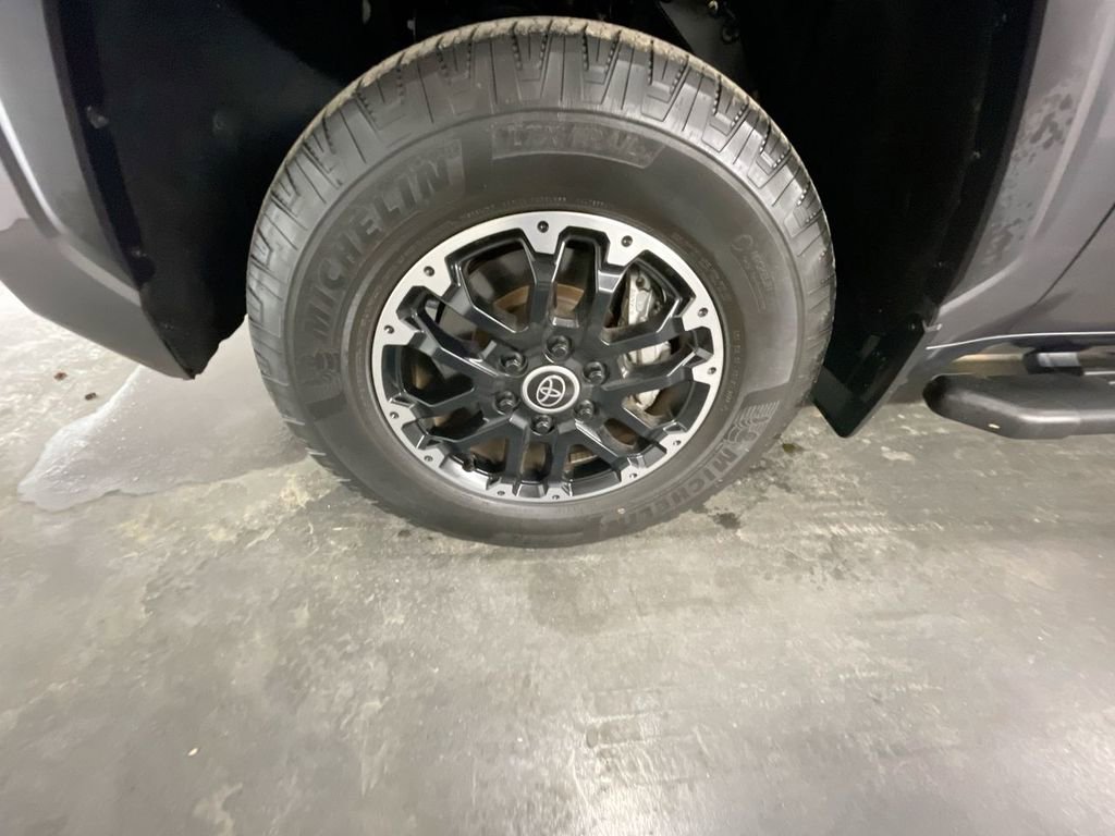 Used 2022 Toyota Tundra SR5 image 31