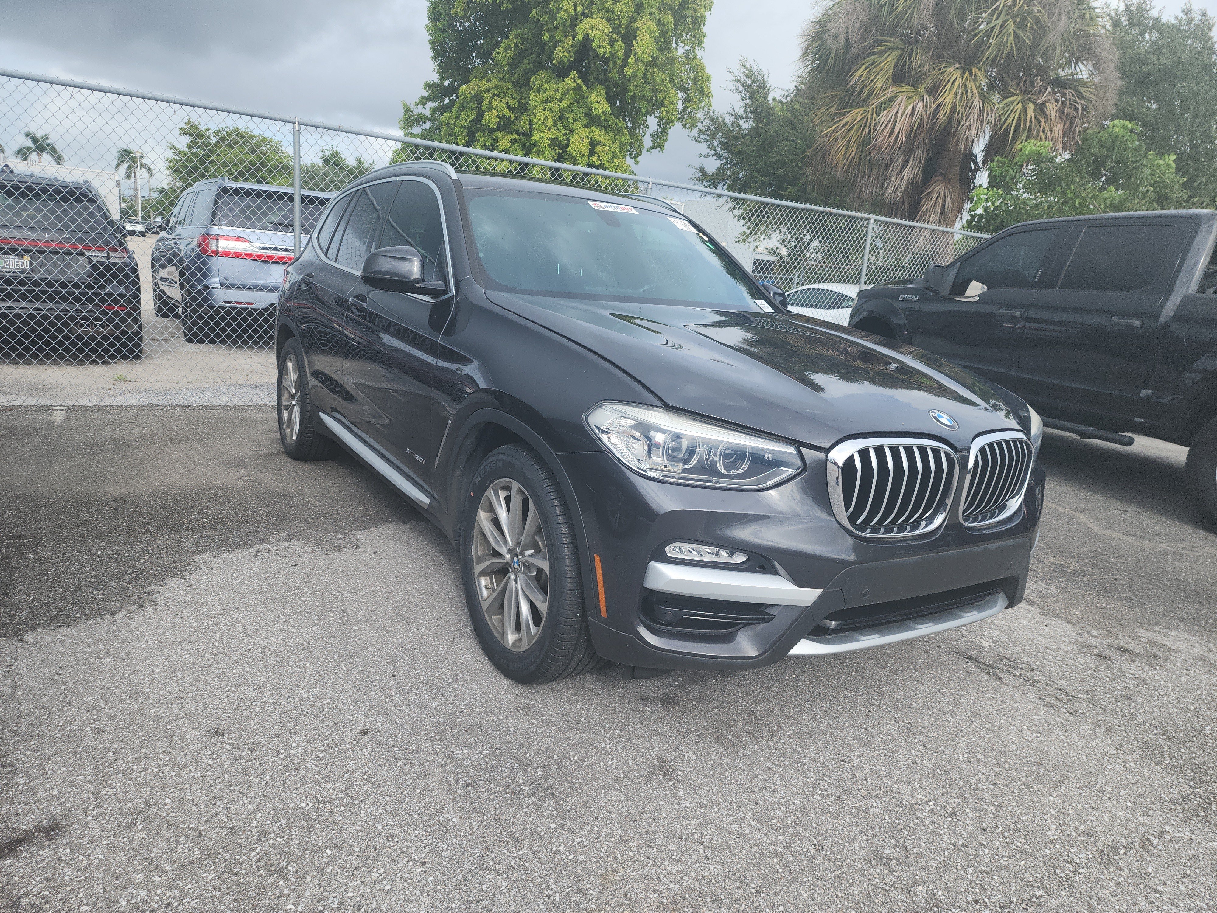 Used 2018 BMW X3 xDrive30i AWD/4WD image 3
