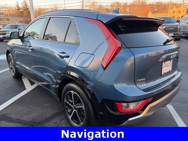 Used 2023 Kia Niro SX image 5