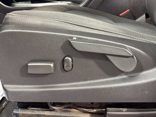 Used 2020 Chevrolet Colorado LT w/ Safety Package AWD/4WD image 15