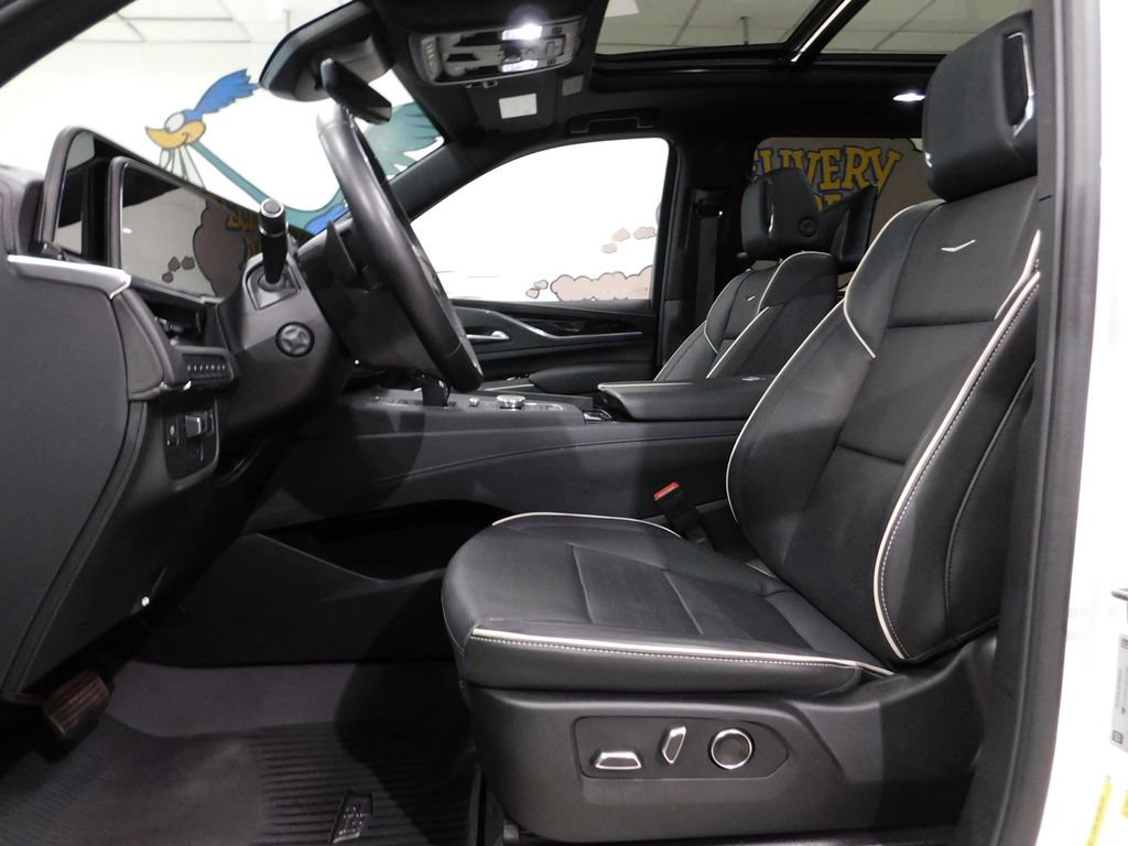 Used 2024 Cadillac Escalade ESV Sport w/ LPO, ONYX Package image 30