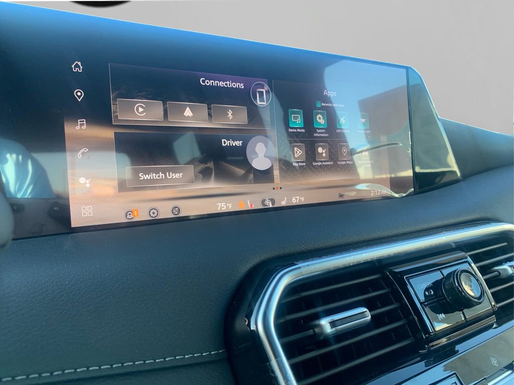 New 2025 Nissan Armada SL w/ Captain's Chari Seat Package image 21