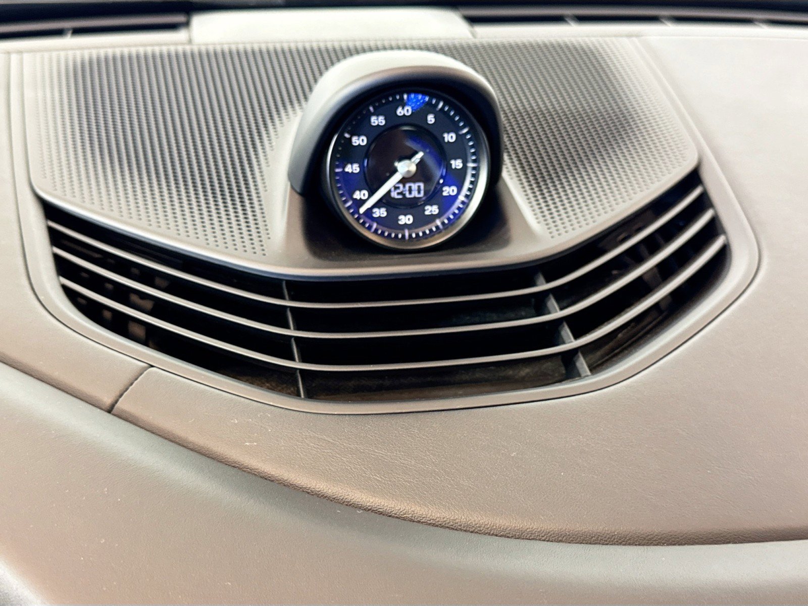 Certified 2022 Porsche Taycan GTS w/ Premium Package (P6U) image 29