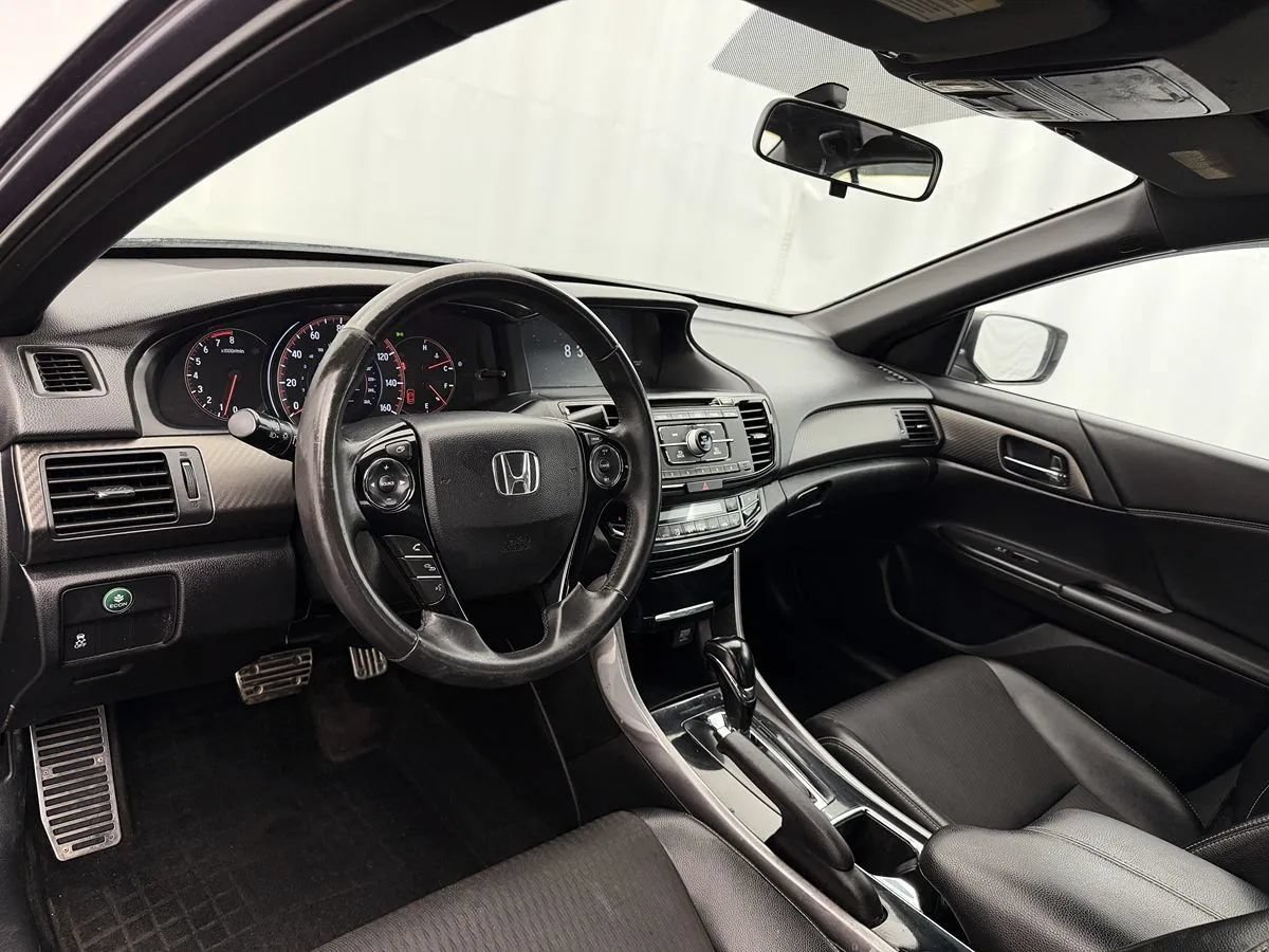 Used 2016 Honda Accord Sport image 8