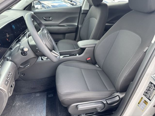 Certified 2025 Hyundai Kona SE image 9
