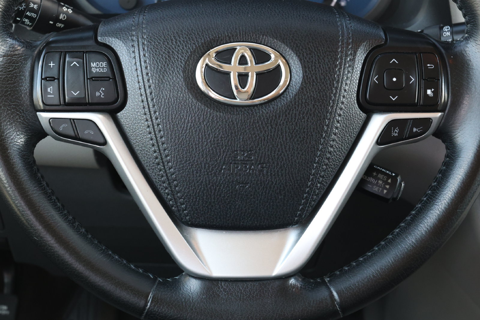 Used 2019 Toyota Sienna XLE FWD image 18