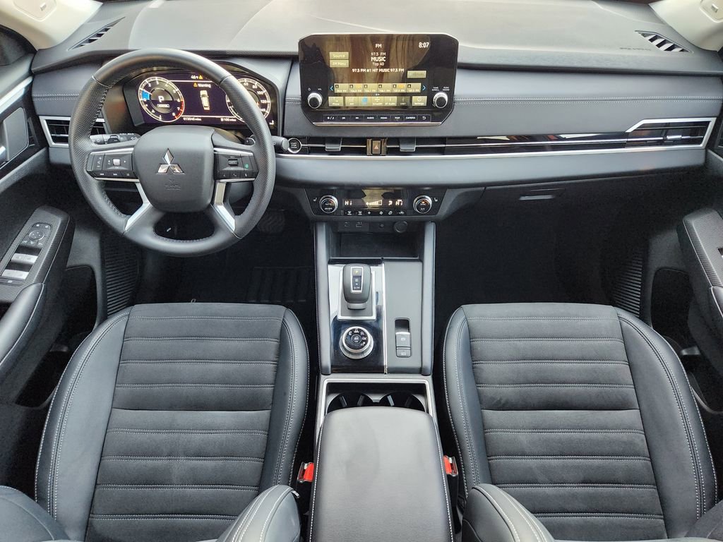 Used 2024 Mitsubishi Outlander FWD image 26