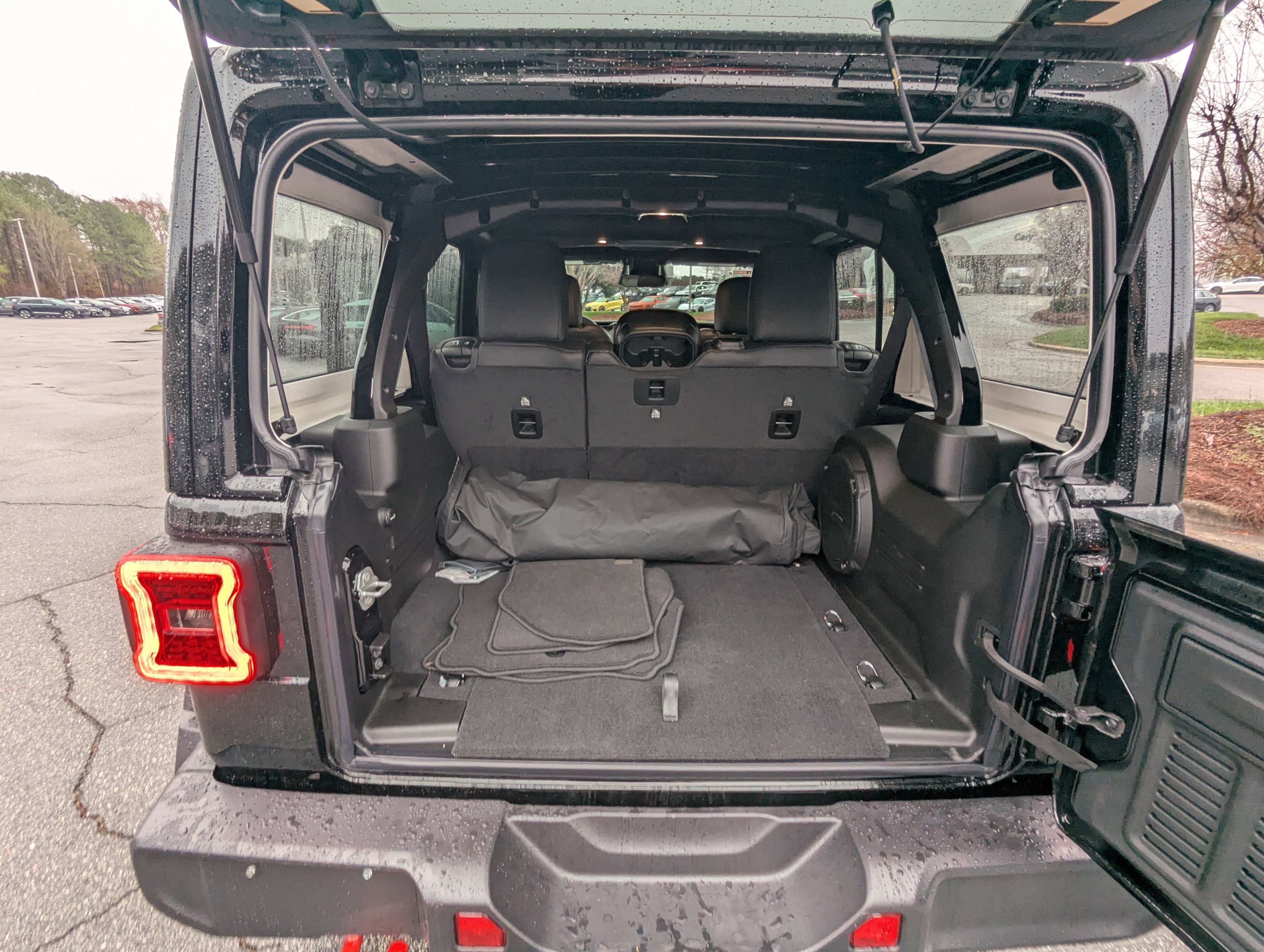 Used 2026 Jeep Wrangler Rubicon image 15