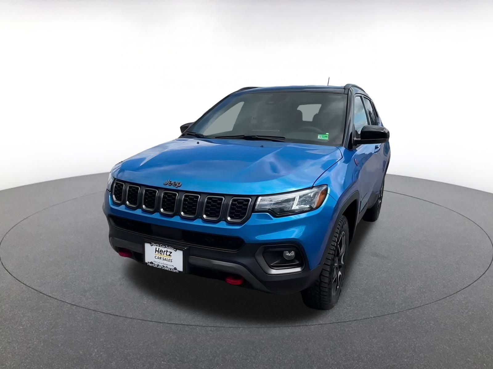 Used 2025 Jeep Compass Trailhawk image 7