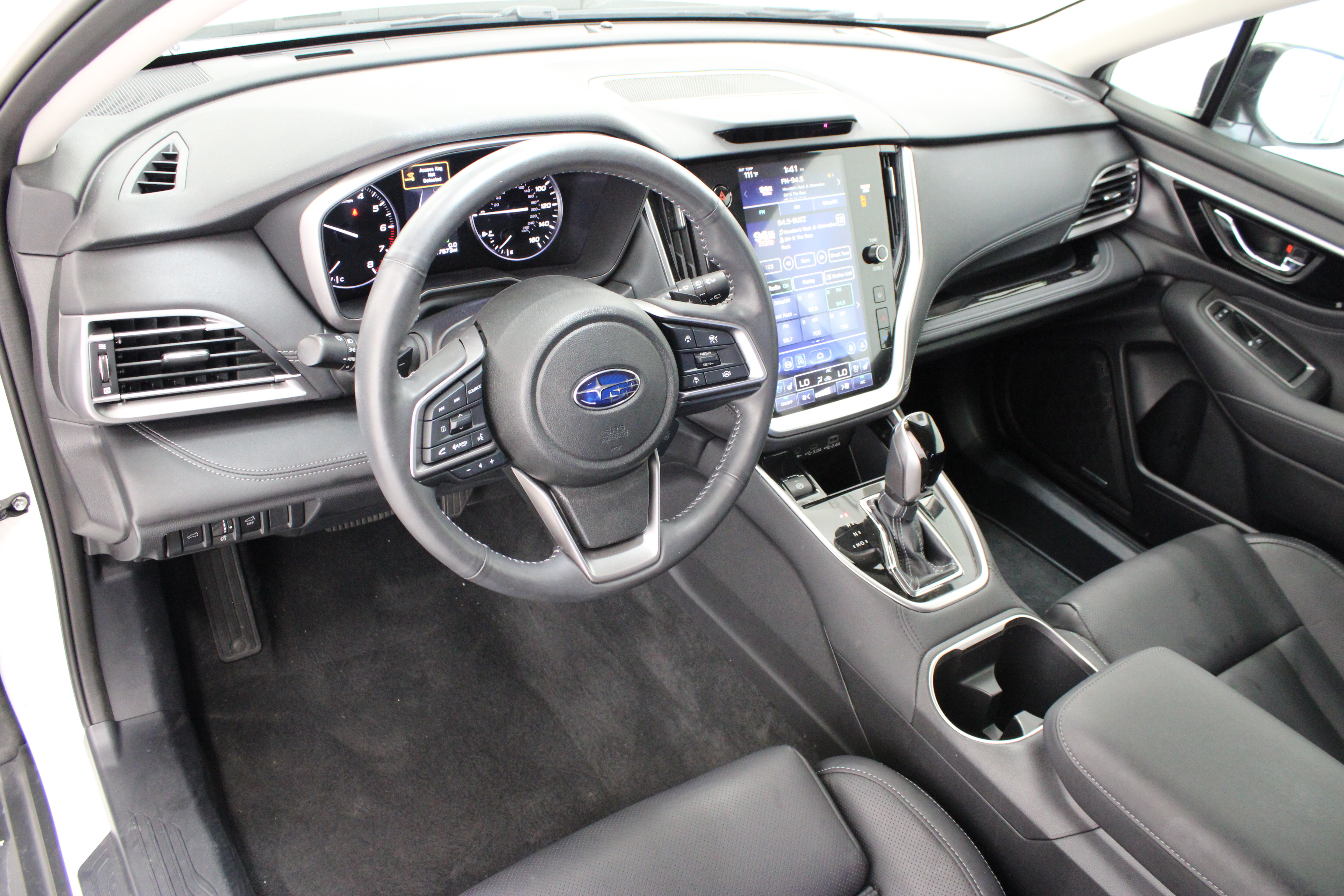 Used 2023 Subaru Outback Touring XT AWD/4WD image 13
