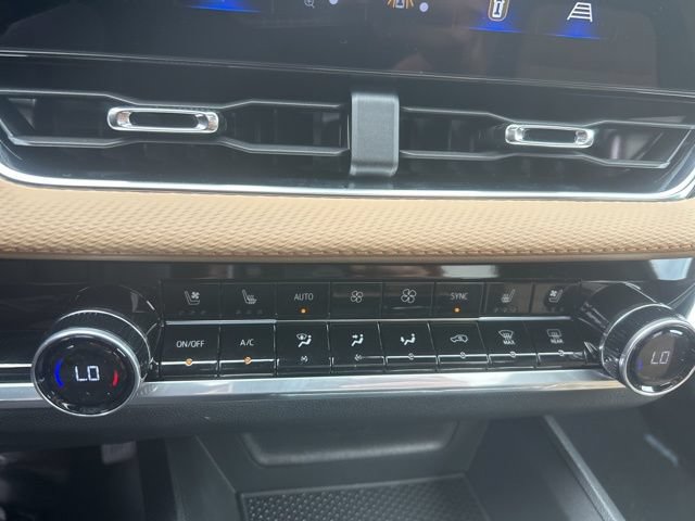 New 2026 Chevrolet Equinox ACTIV w/ Convenience Package III FWD image 23