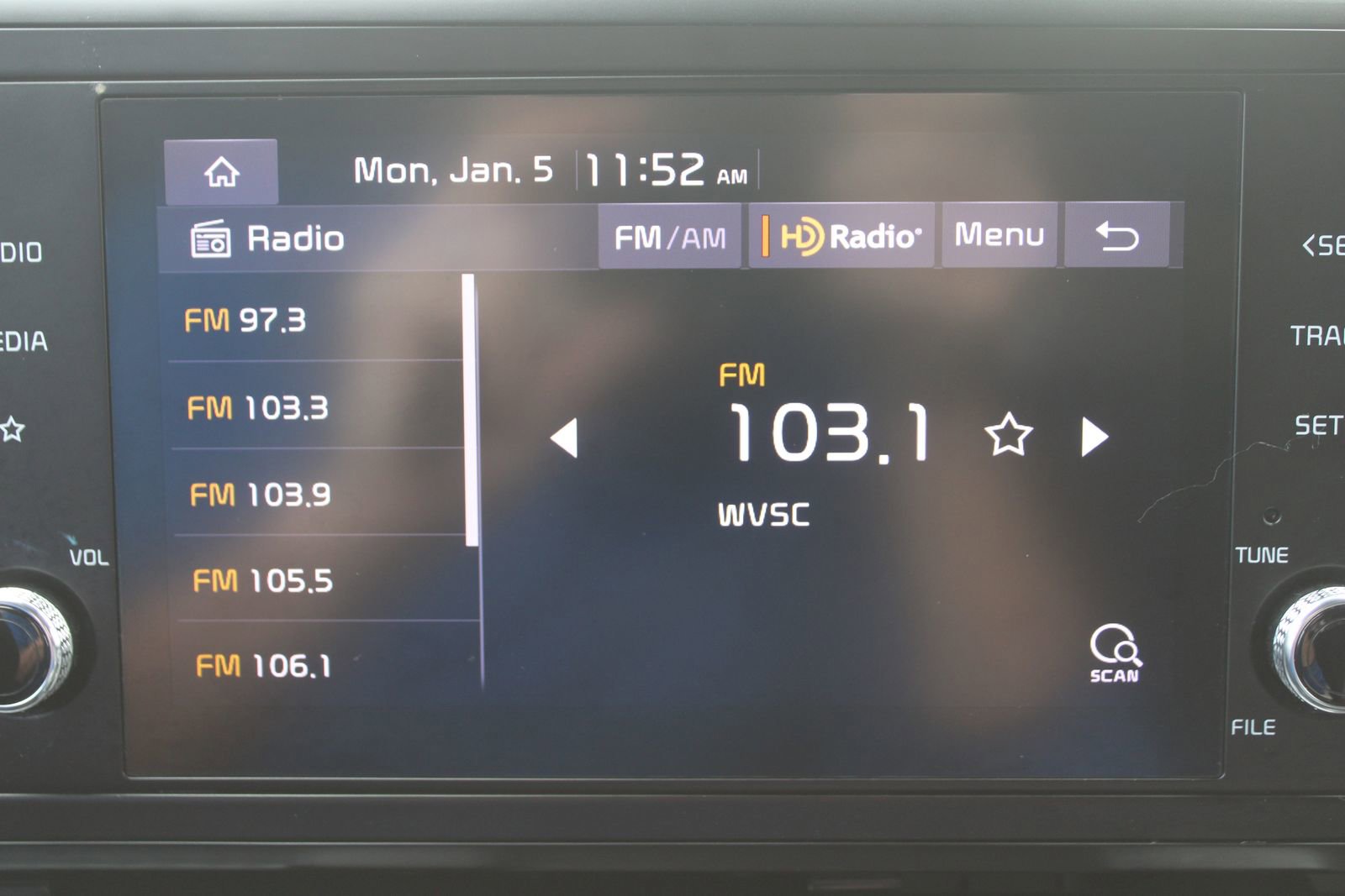 Used 2022 Kia Carnival LX image 52