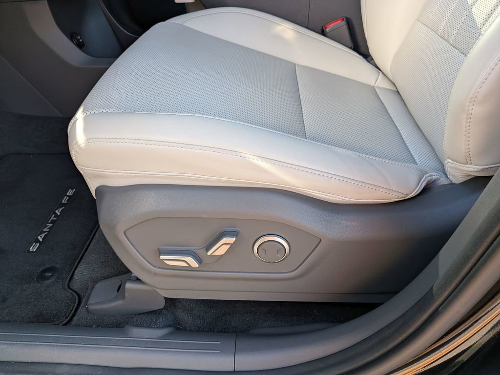 Used 2024 Hyundai Santa Fe SEL image 17