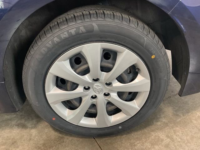 Used 2020 Toyota Corolla LE FWD image 7