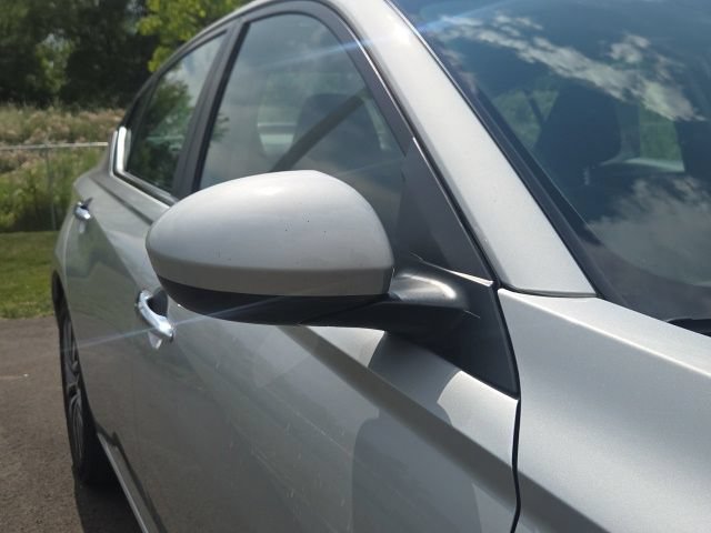 Used 2023 Nissan Altima 2.5 SV w/ SV Premium Package FWD image 4