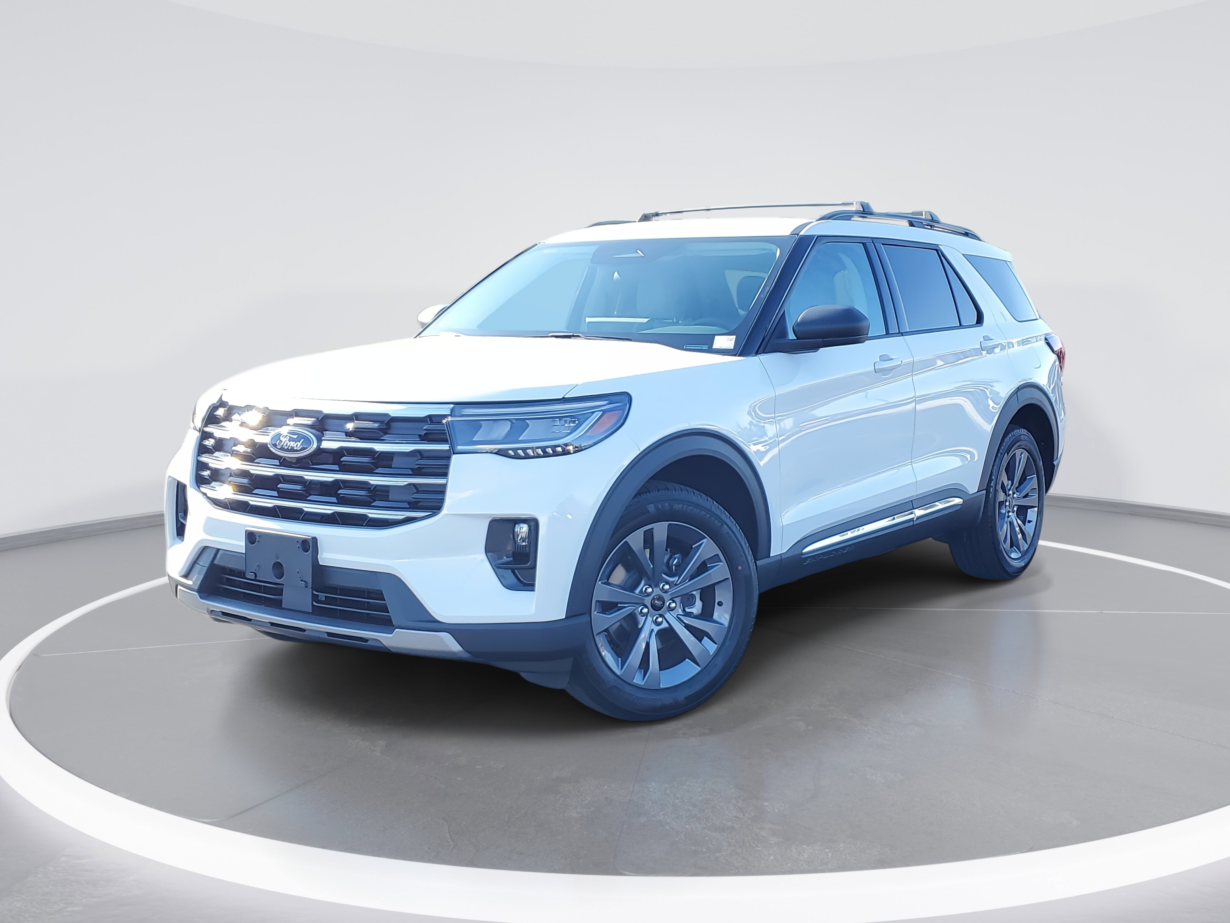 New 2025 Ford Explorer Active w/ Active Comfort Package image 1