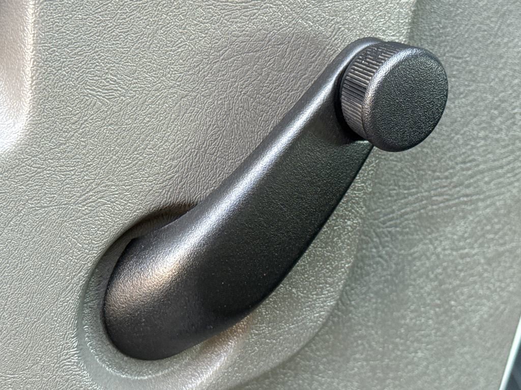 Used 2020 Chevrolet Express 3500 w/ Driver Convenience Package image 16