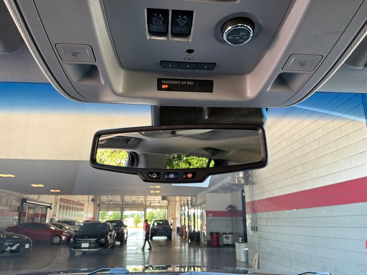 Used 2018 Chevrolet Tahoe LT RWD image 21