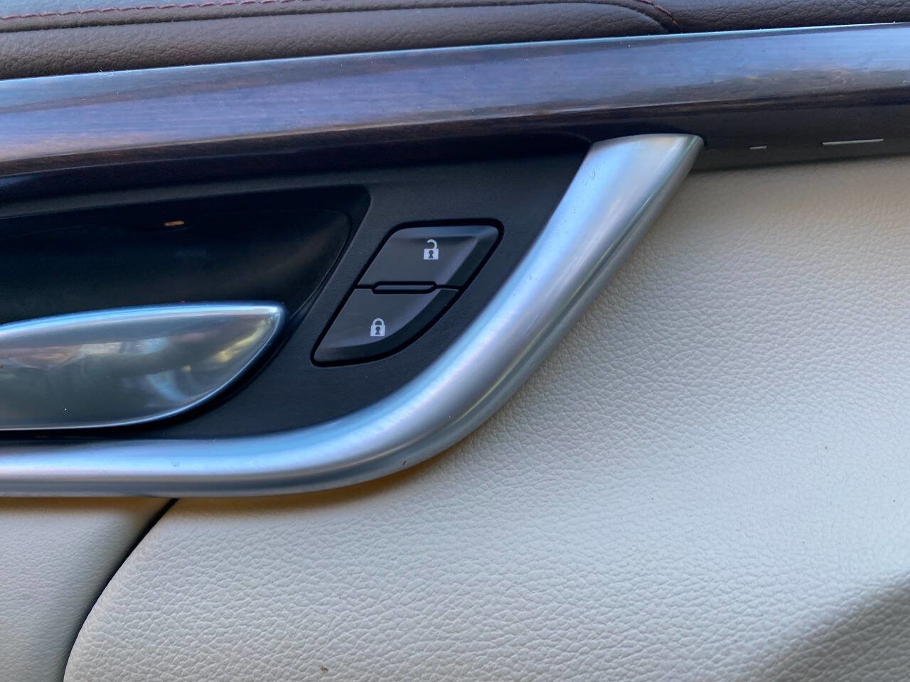 Used 2014 Cadillac XTS Premium w/ Driver Assist Package image 14