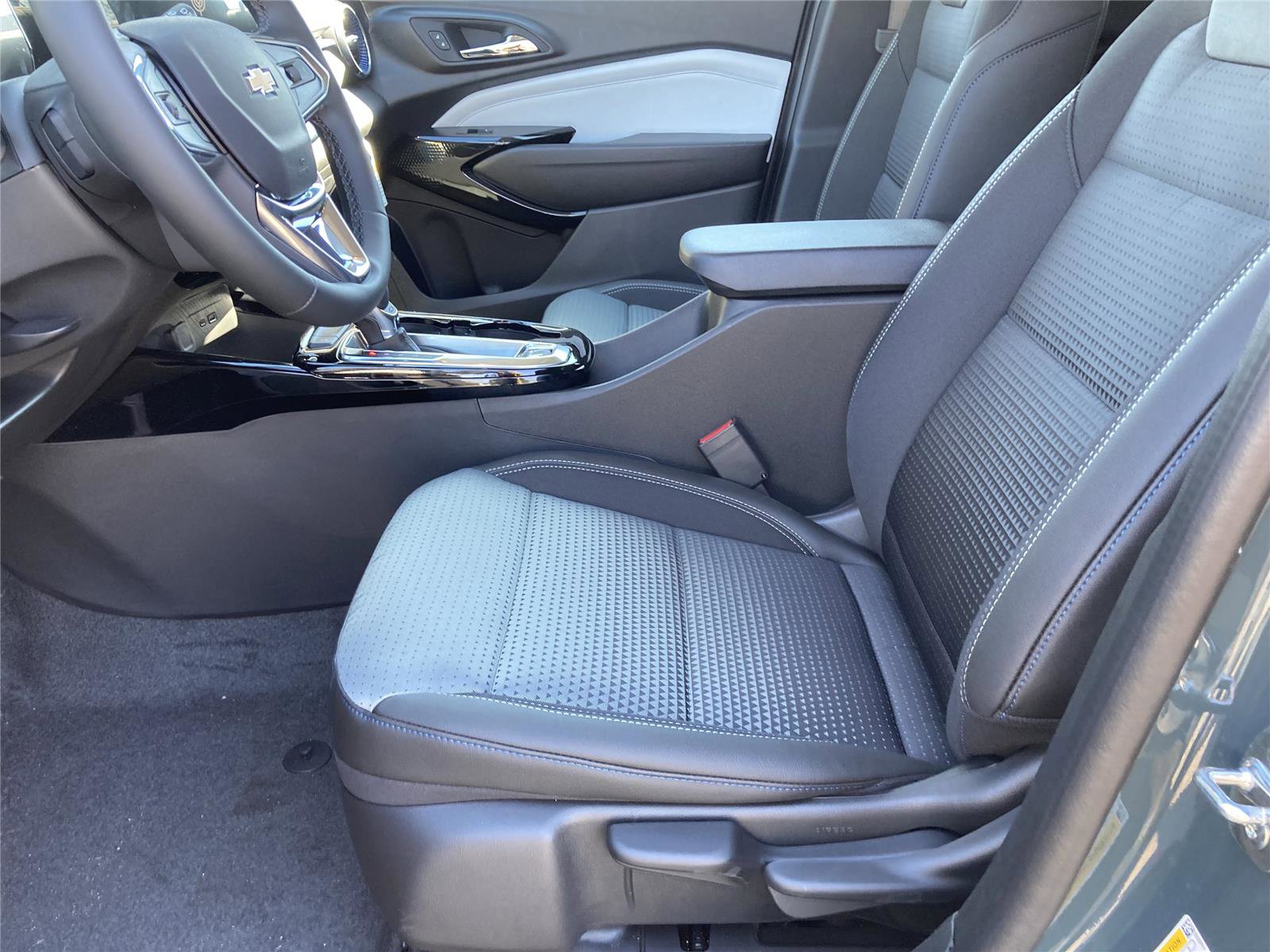 New 2026 Chevrolet Trax LT w/ Driver Confidence Package image 27