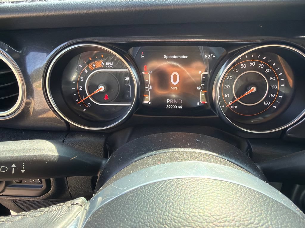 Used 2022 Jeep Wrangler Unlimited Sahara AWD/4WD image 23