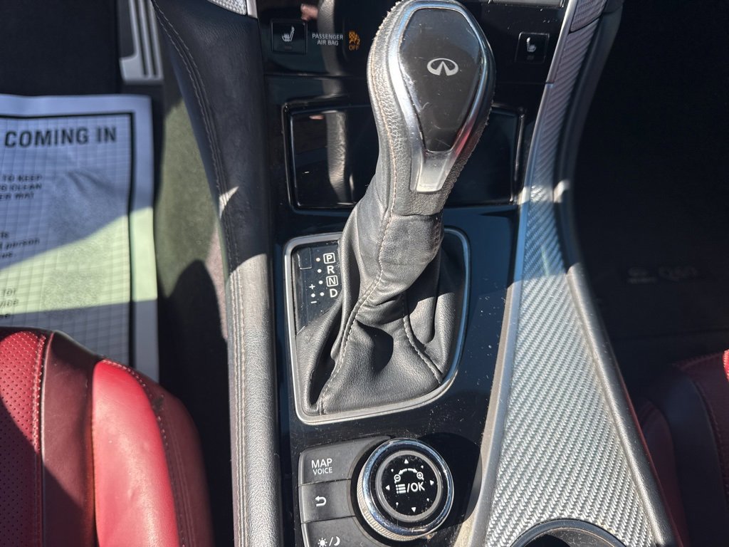 Used 2017 INFINITI Q60 Red Sport 400 image 34