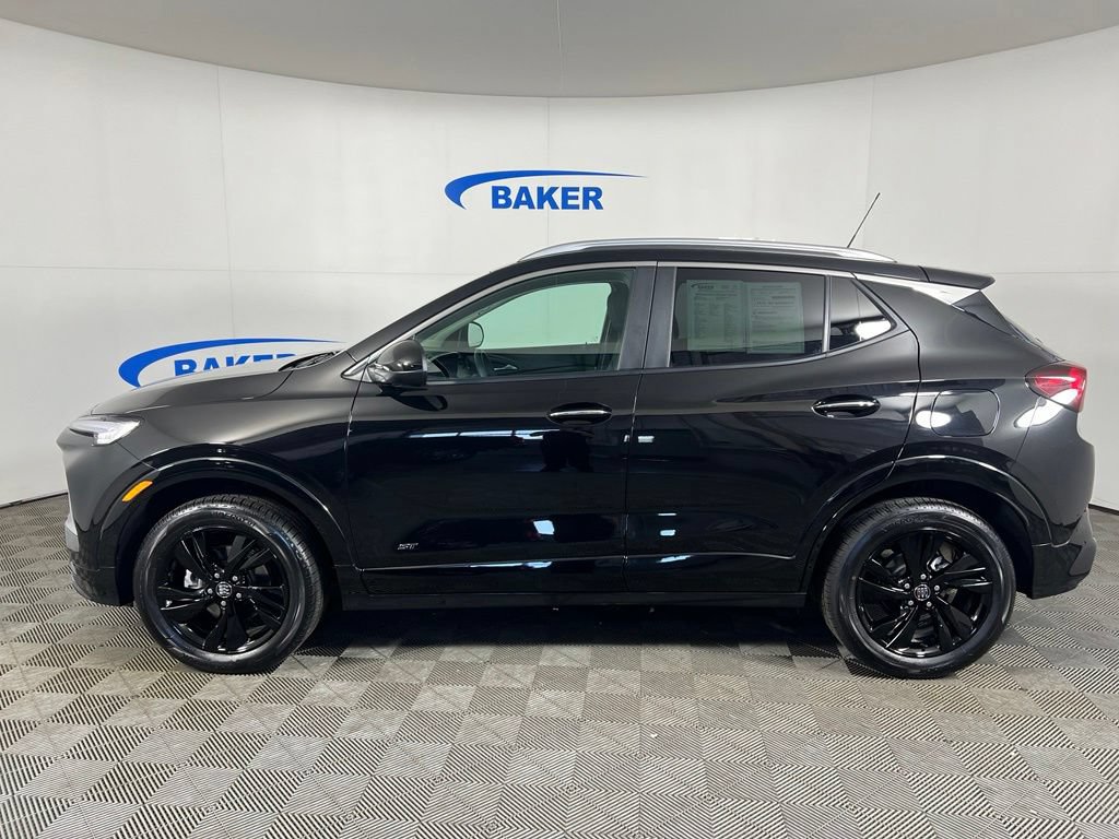 Used 2025 Buick Encore GX Sport Touring w/ Comfort Package AWD/4WD image 2