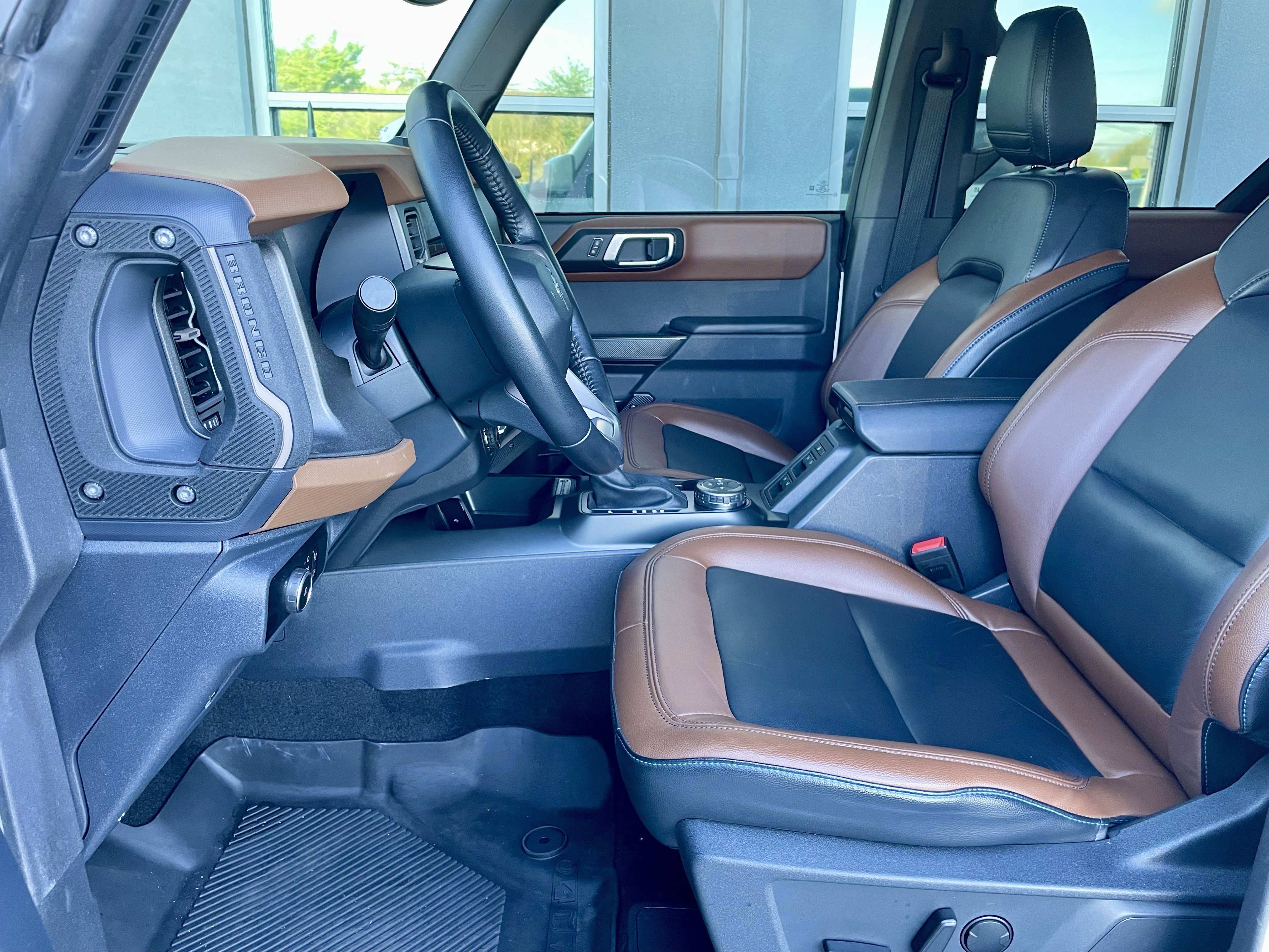 Used 2024 Ford Bronco Outer Banks AWD/4WD image 14