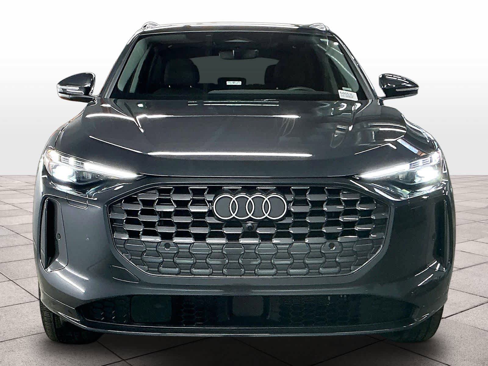 Certified 2025 Audi Q5 Premium Plus w/ Premium Plus image 3