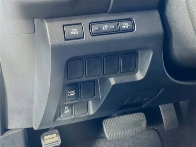 Used 2022 Nissan Frontier SV image 11