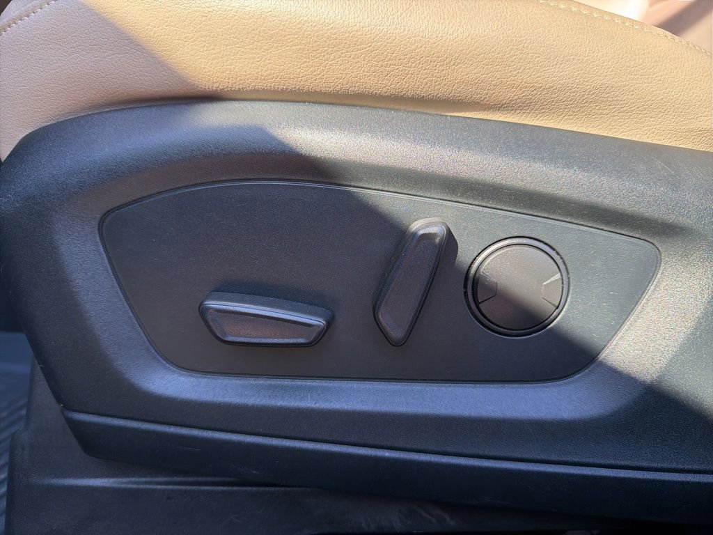 Used 2020 Ford Explorer XLT w/ Equipment Group 202A image 37