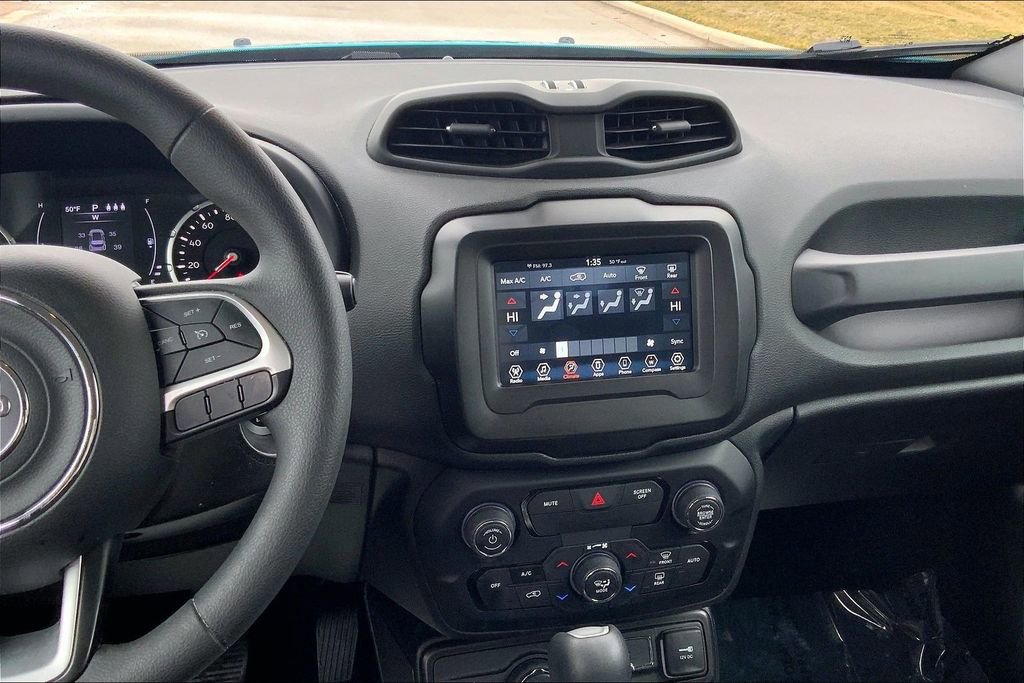 Used 2023 Jeep Renegade Trailhawk image 11