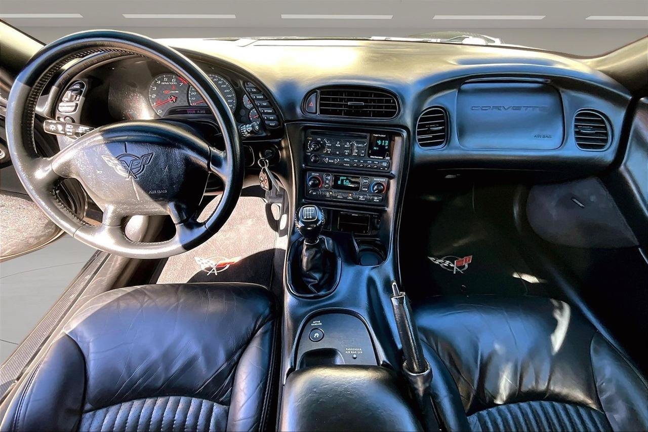 Used 2002 Chevrolet Corvette Z06 w/ Memory Pkg RWD image 7