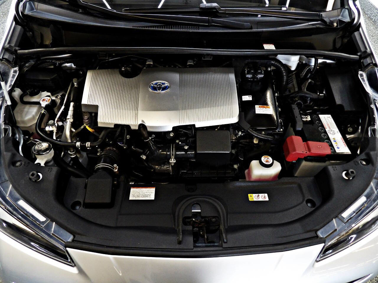 Used 2020 Toyota Prius XLE w/ Advanced Technology Package image 22